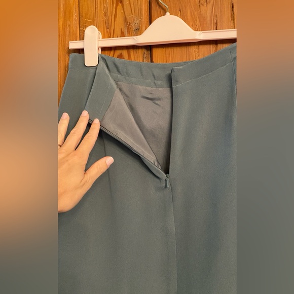 Vintage Jones New York 100% Silk Midi Skirt - Picture 6 of 6